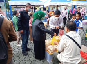 Pemerintah kota Tanjungpinan gelar Bazar untuk meningkatkan ekonomi.